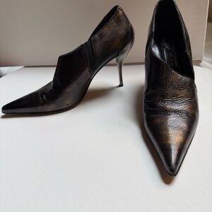 Donald J. Pliner Autographed Signed Metallic Black Heels New with metal heels